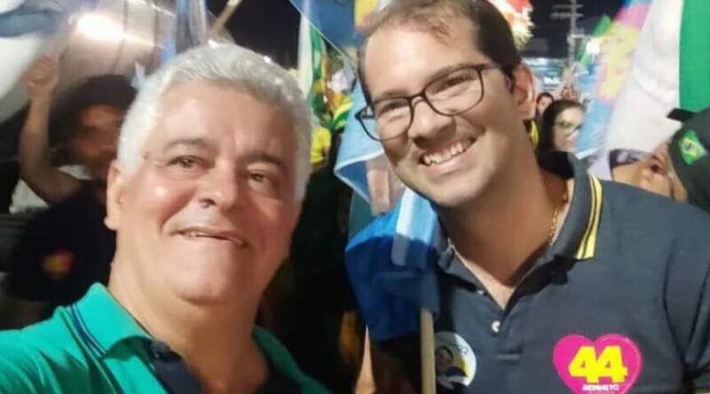 Vereador Ronaldo Cordeiro, Comemora Pavimentação de 14 Ruas no Bairro São Lourenço – Tx. Freitas – BA. Após Diálogo Com Prefeito DR. Marcelo Belitardo.