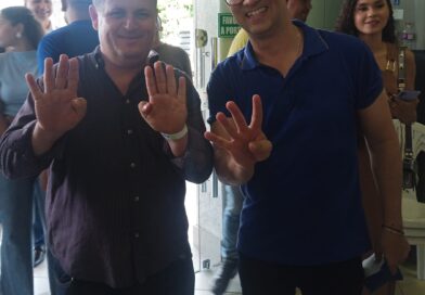 O PRÉ-CANDIDATO A VEREADOR LEONES ALENCAR, DECLARA APOIO A REELEIÇÃO DO NOSSO PREFEITO DR. MARCELO BELITARDO DE TEIXEIRA DE FREITAS – BA.